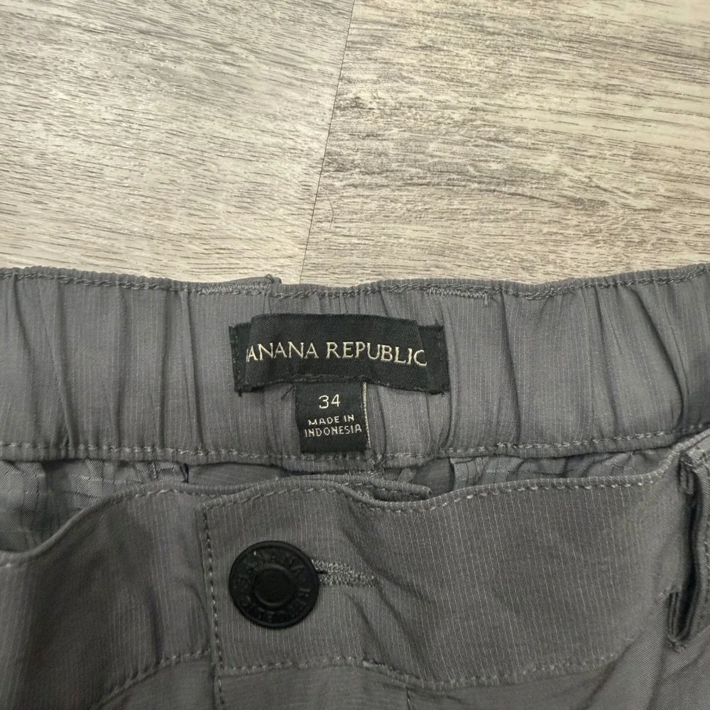 Banana Republic Mens Performance Shorts Gray 34 Ripstop Elastic Waist